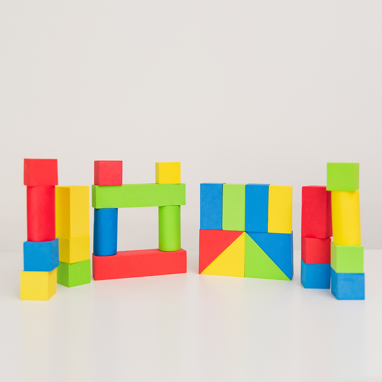 JUEGO DE CONSTRUCCION EN GOMA EVA "SOFTIE BLOCKS" X 28 PZAS. ARTI CREATIVO
