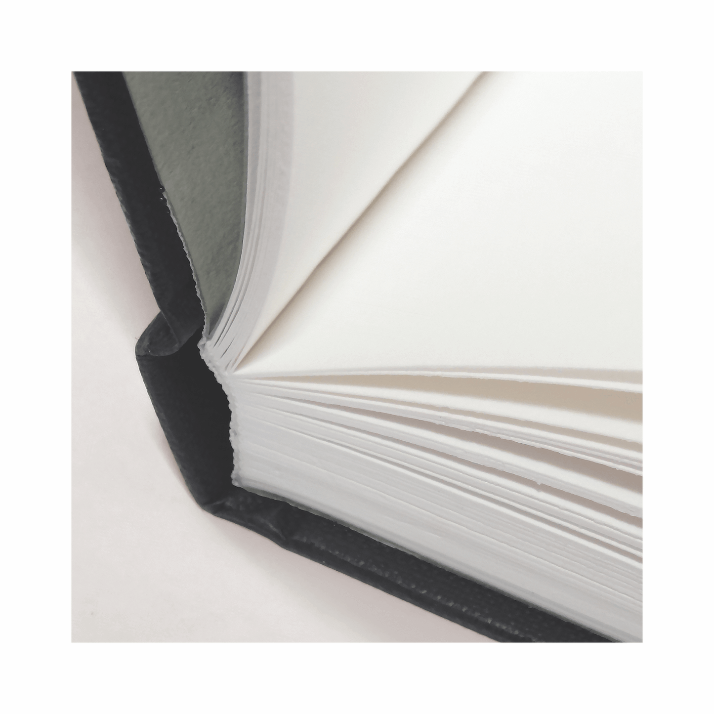 FABRIANO SKETCH BOOK MOD.PAISAJE A4 COSIDO